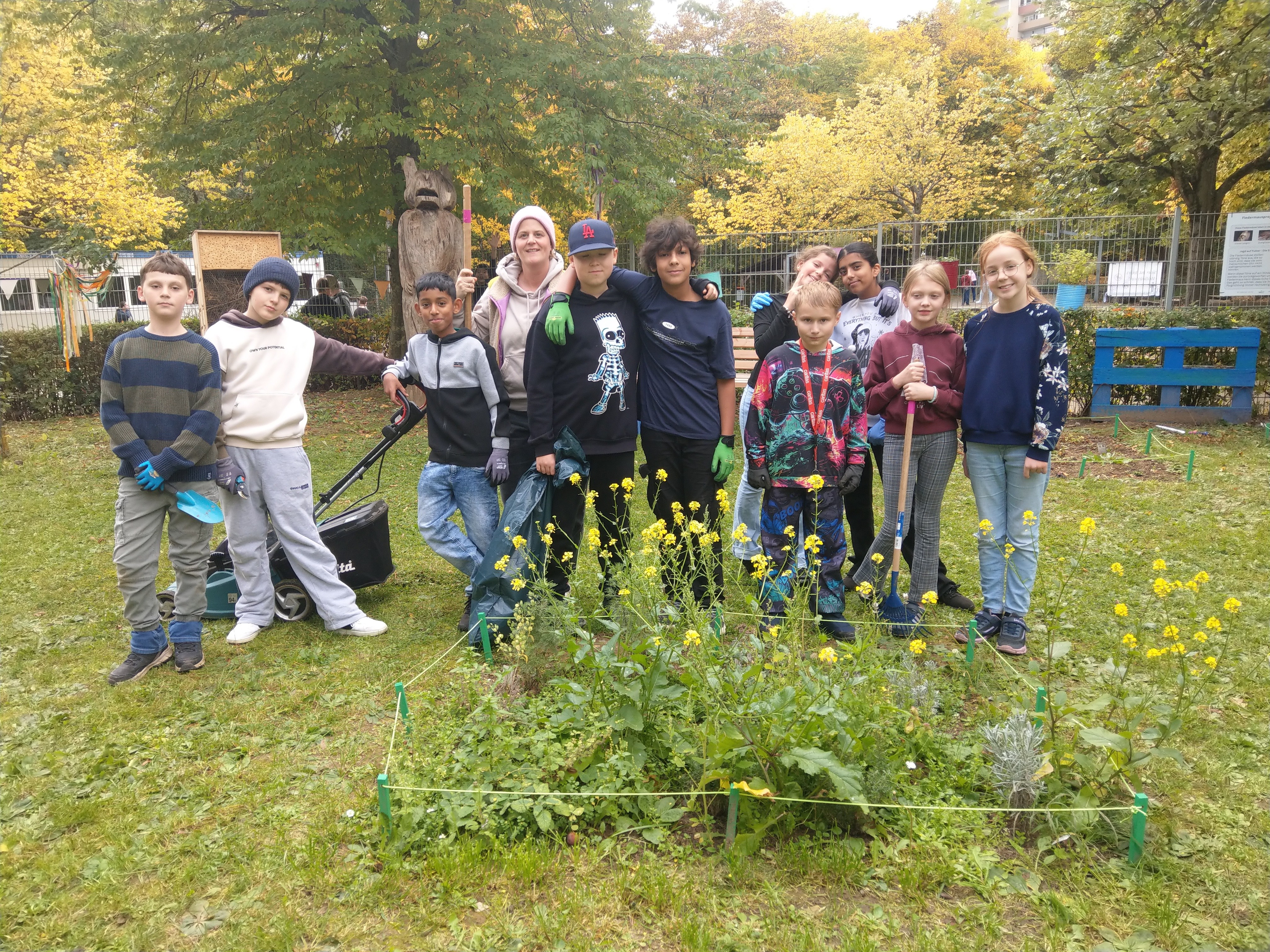 20251015_Ein_Gruß_aus_dem_Schulgarten-1 Gustav Walle Schule – Unser Schulgarten